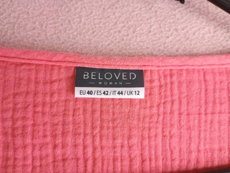 Ružové šaty, 40