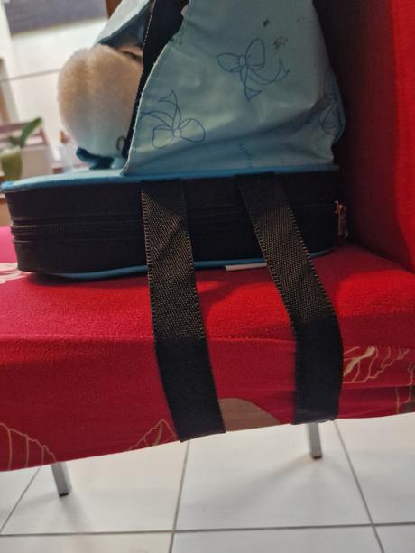 Cestovna detska jedalenska stolicka,