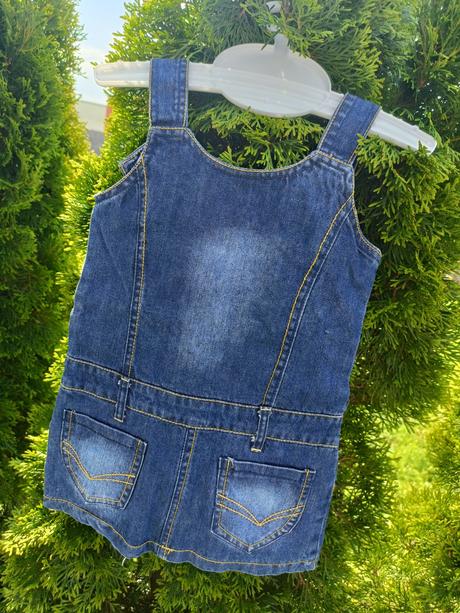 Riflové šaty na traky, 98