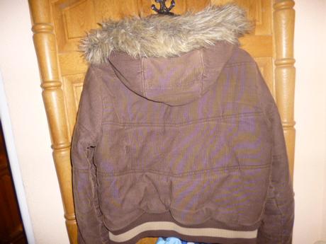 Menčestrova bundička, 164