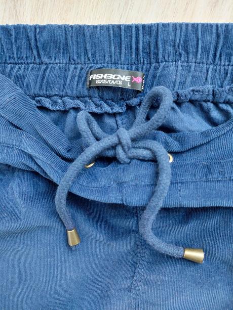 Tmavomodrá tenká menčestrová sukňa (veľ. 40/l), fishbone,l