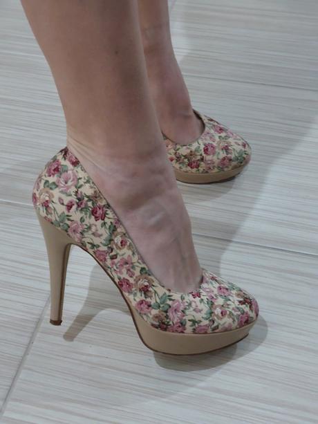 Kvetinove topanky, 39