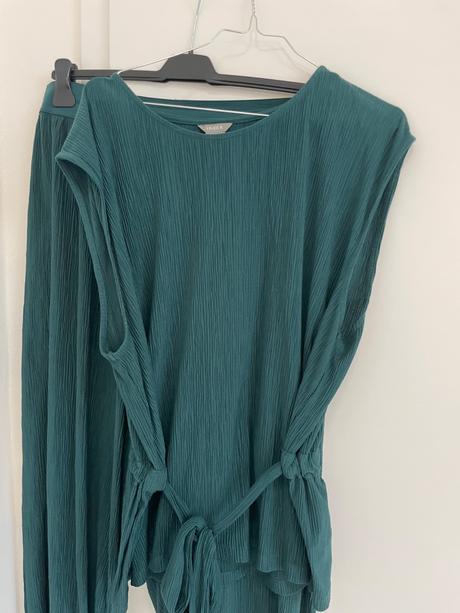 Nádherná plisovaná súprava, lindex,48