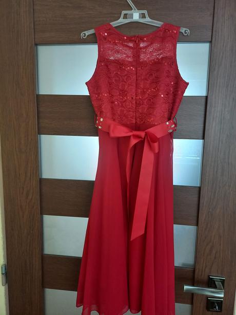 Dievčenské šaty, 146