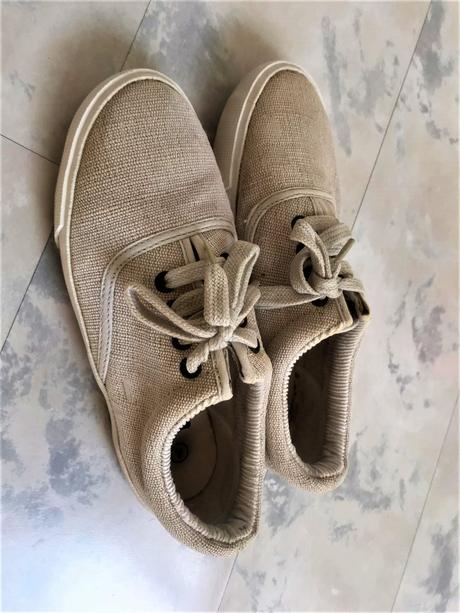 Ľanové tenisky, 37