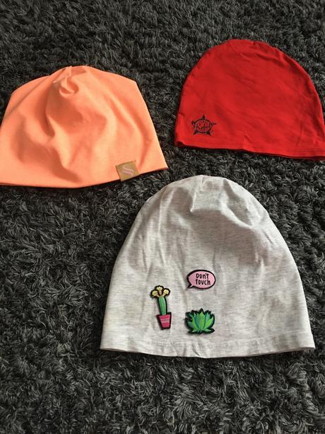 Kvalitne 3ks jar/jeseň čiapky zn.reserved, rebel, 146
