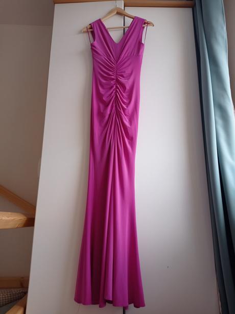 Dlhé spoločenské šaty, 38