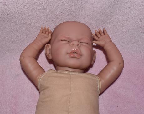 Spiaca m.llorens bábika,