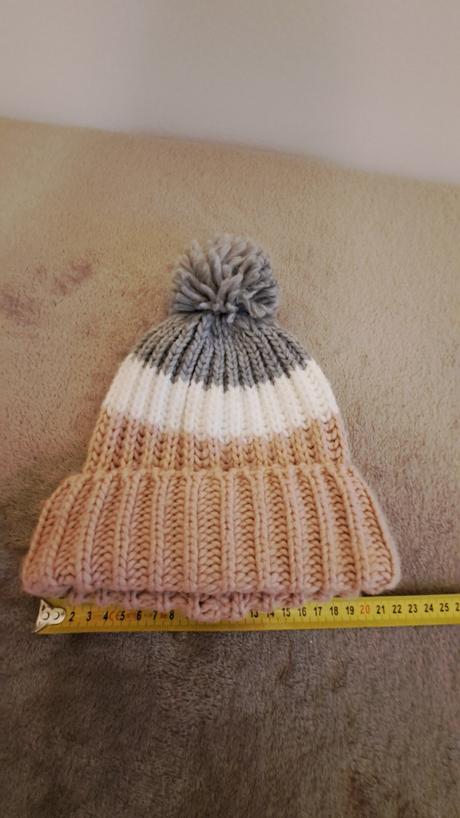 Čiapka v.122-128, 122