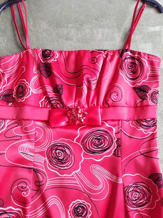 Spolocenske saty, 38