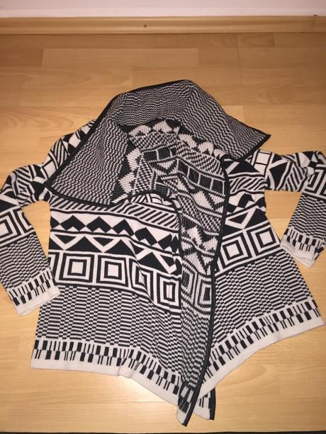 Damsky asymetricky kardigan aj pre tehu, m