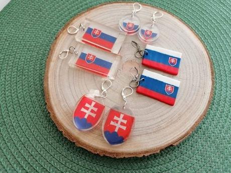 Náušnice a iné vyrobky zo živice, 