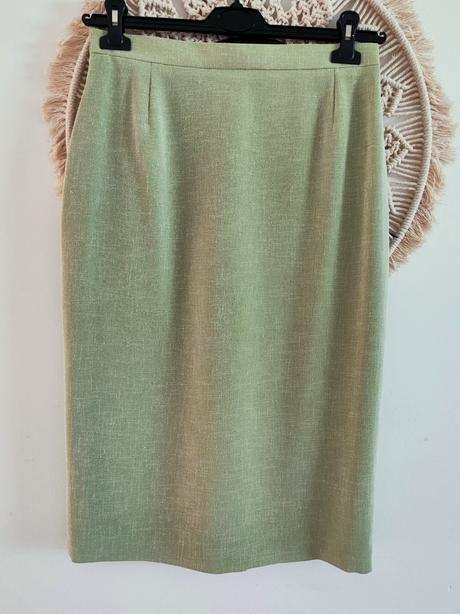 Dámska svetlo zelená sukňa, l