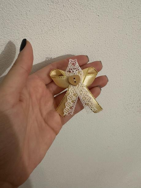 Predám svadobné pierka pre družičky/družbov, 