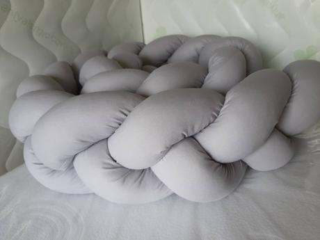 Vrkoč do postele xxl- postielky sivá 360x22 cm, dĺžka (cm): 170