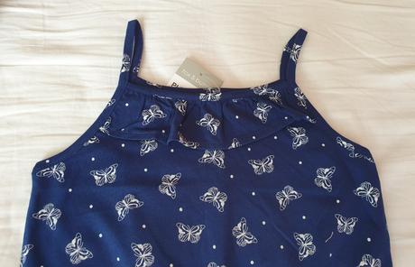 Kraťaskový overal s motýlikmi, 122