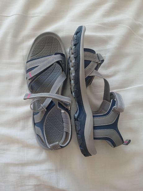 Športové sandále, 39