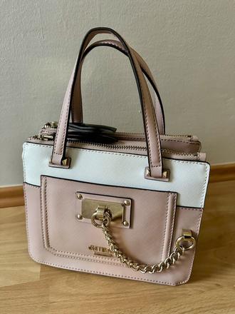 Kabelka guess, guess