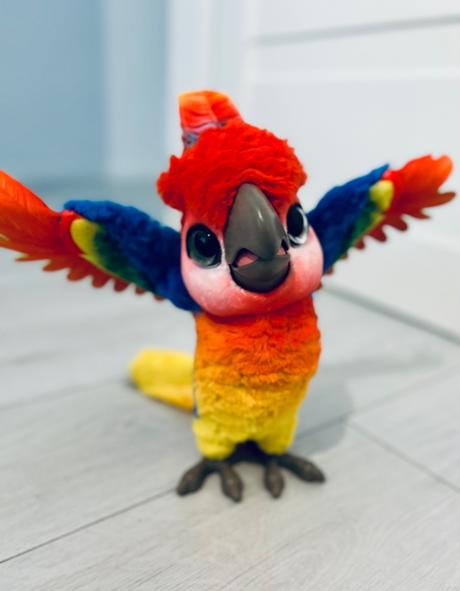 Furreal friends hovoriaci papagáj,