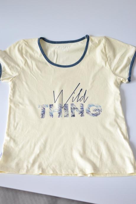 Bledožlté tričko s, s