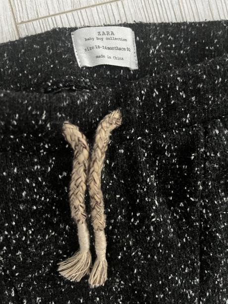 Čierne tepláky so šnúrkami, zara,92