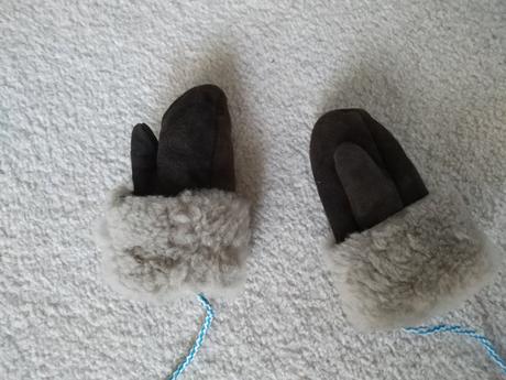 Kožené rukavičky, 68