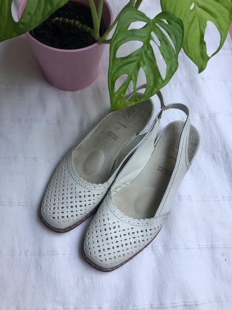 Kožené biele sandálky/ kožené biele topánky, 40