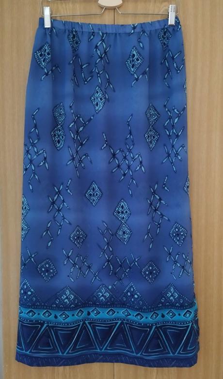 Sukňa tyrkysová, 42