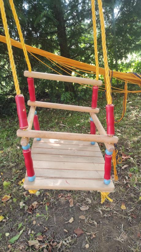 Drevena hojdacka pre najmensich, 