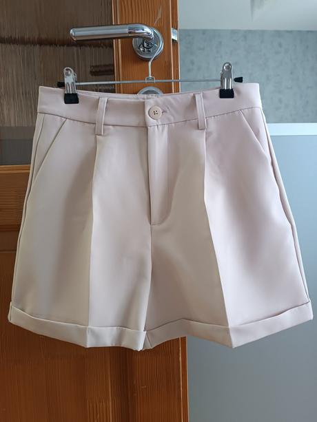 Béžové kraťasy s vysokým pásom, sinsay,m