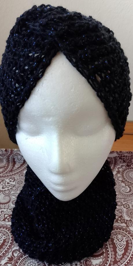 Čelenky a nákrčníky,