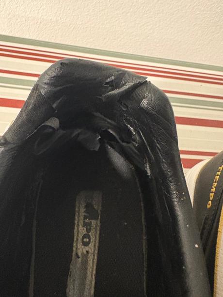 Tenisky halovky, nike,41