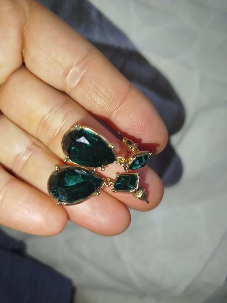 Smaragdové náušnice,