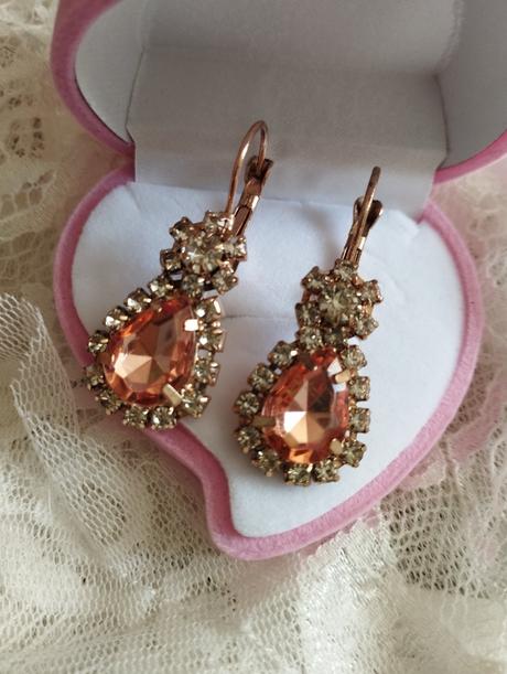 Nausnicky s kamienkami,