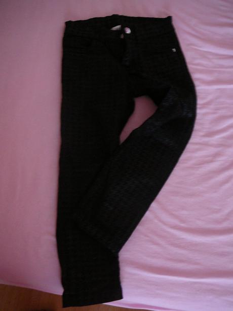 Leskle cierne rifle, h&m,104