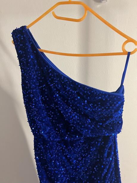 Flitrové spoločenské šaty, l