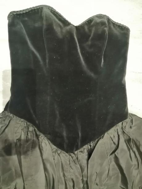 Štýlové lindex šaty zamat s taft volánmi v34, lindex,34