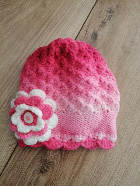 Ruzova melirovana čiapka s ružou, 62