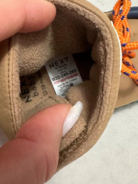 Capacky next, next,18