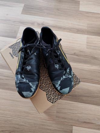 Halovky veľkosť 38, umbro,38