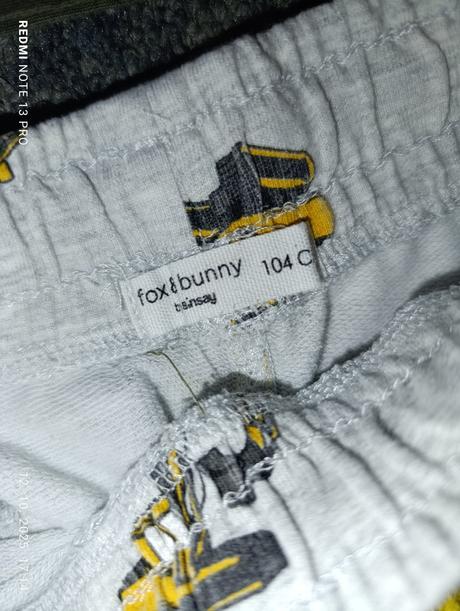 Chlapčenské kraťasy, 104