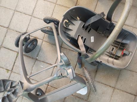 Autosedačka s podvozkom, 