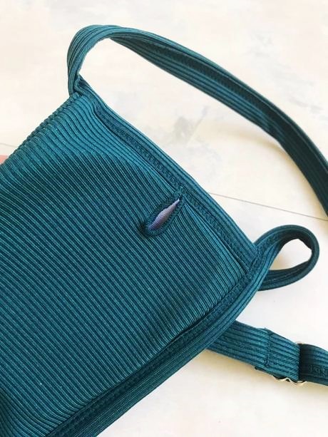 Zaujímavé plavky, 34