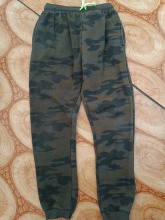 Maskacove tepláky, 134