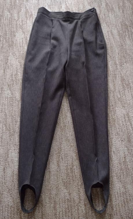 Tmavošedé kaliopky, 40