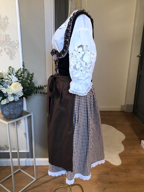 Alpenmarchen luxusný kroj, 42