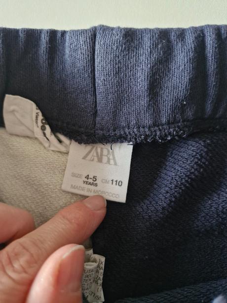 Šortky, zara,110