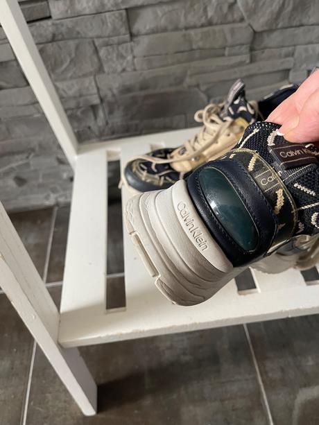 Calvin klein v.39, 39