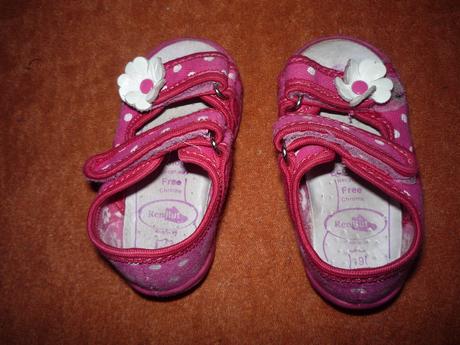 Sandalky, ren but,19