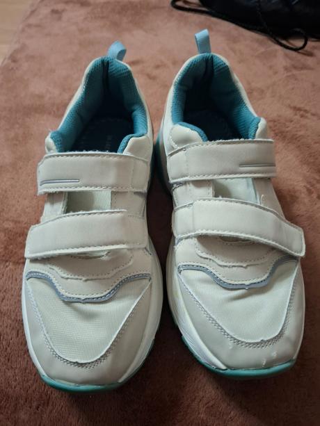 Botasky, reserved,36